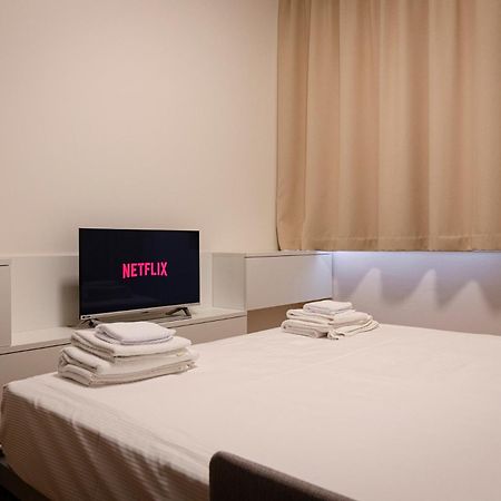 Ugo Bassi Lux Apartment Bologna Ngoại thất bức ảnh