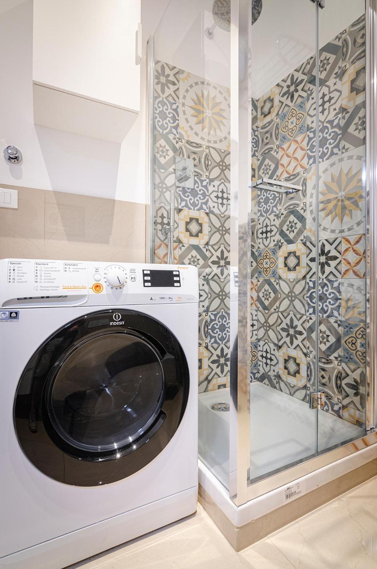 Ugo Bassi Lux Apartment Bologna Ngoại thất bức ảnh