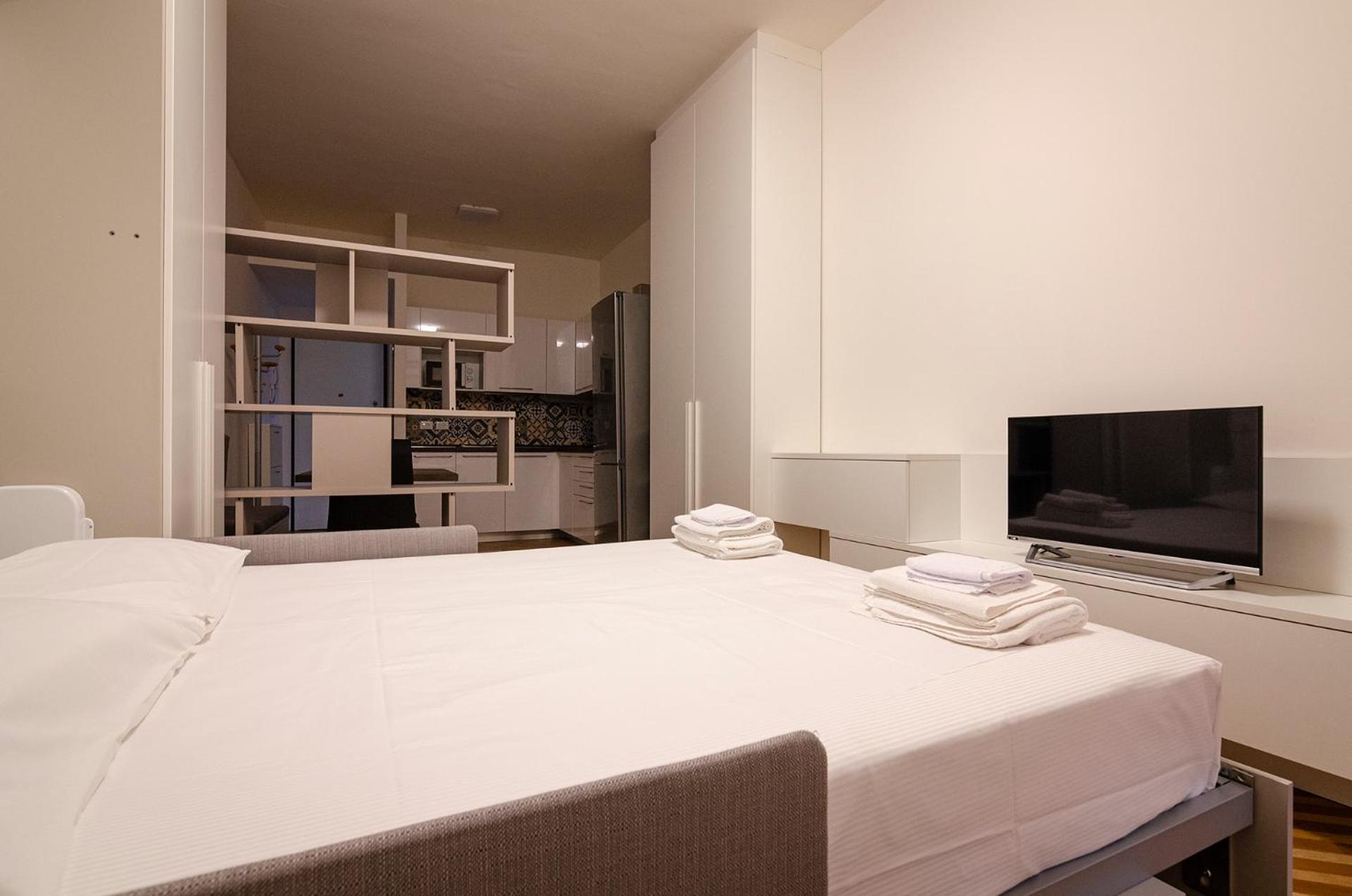 Ugo Bassi Lux Apartment Bologna Ngoại thất bức ảnh